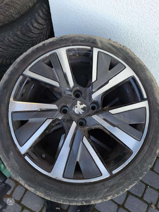Peugeot 208 body parts