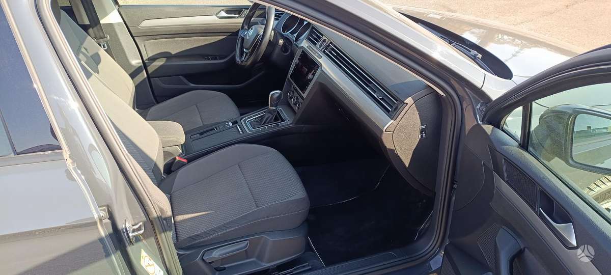 Volkswagen Passat, 2.0 l., Универсал
