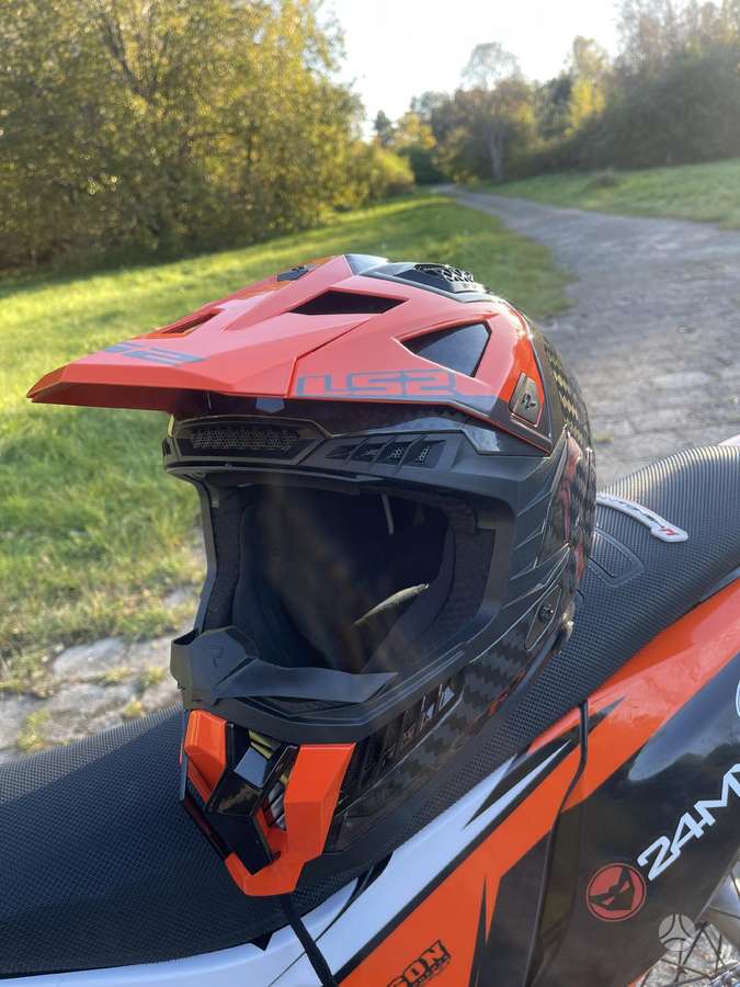 LS2, krosiniai
