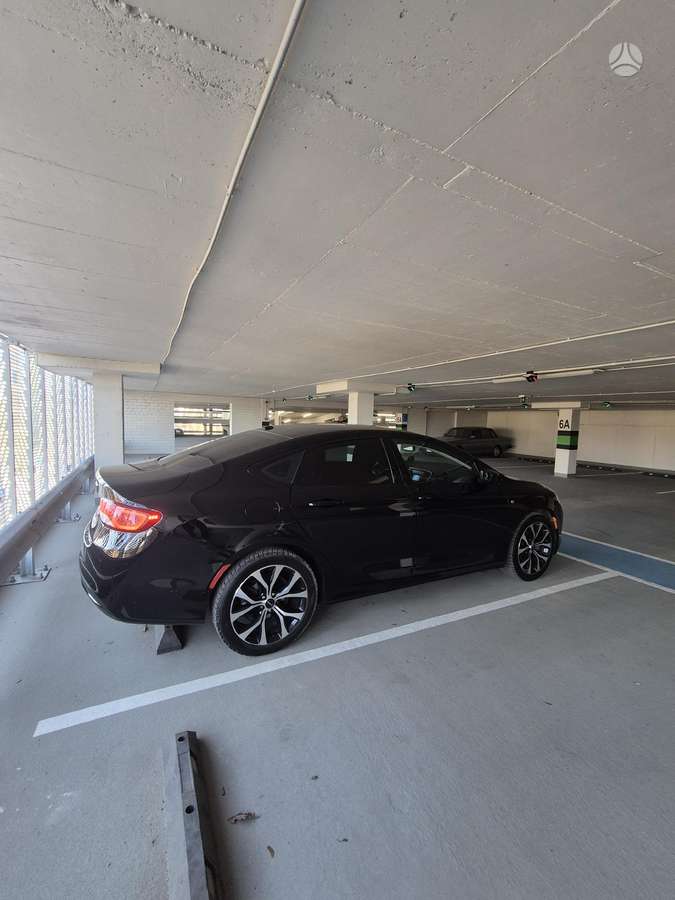 Chrysler 200, 2.4 l., Седан