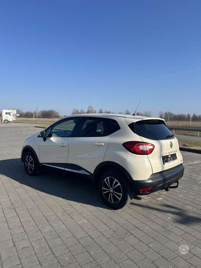 Renault Captur, 0.9 l., off-road / crossover