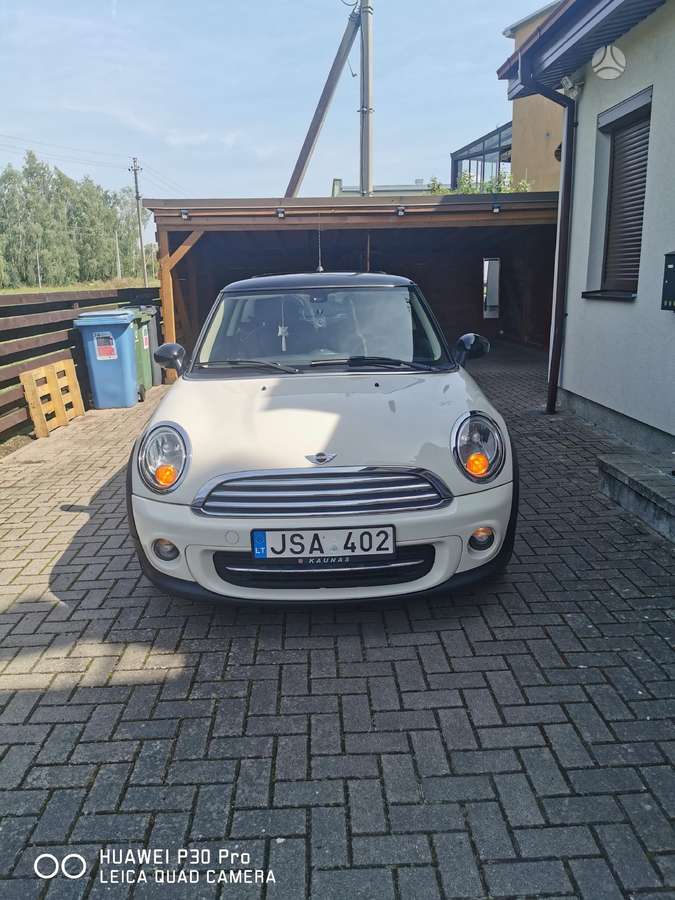 Mini Cooper, 1.6 l., hatchback