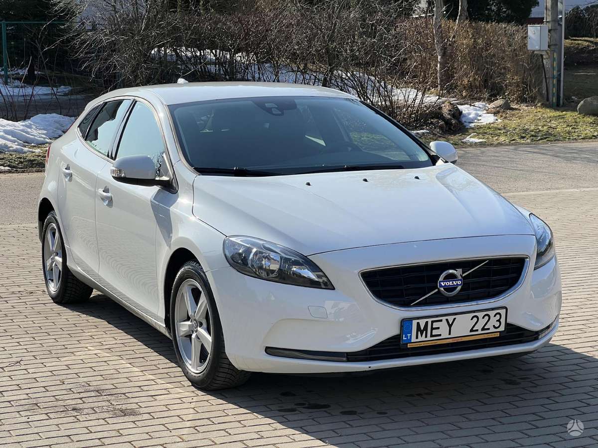 Volvo V40, 2.0 l., Хэтчбек