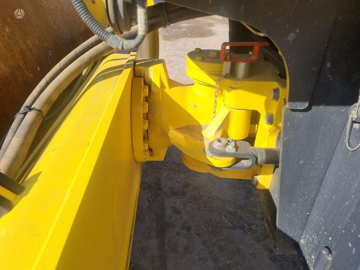 Bomag BW200, vibrator / compactor