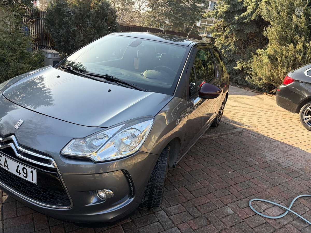 Citroen DS3, 1.6 l., hatchback