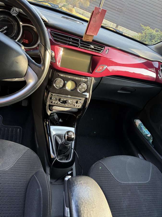 Citroen DS3, 1.6 l., Хэтчбек
