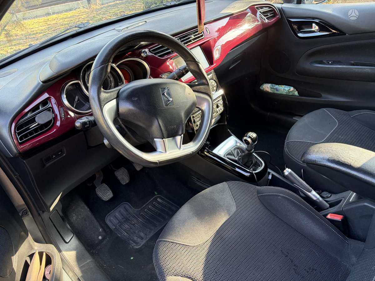 Citroen DS3, 1.6 l., hatchback