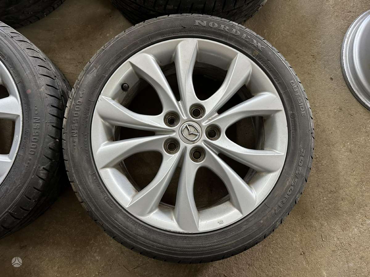 Mazda, lengvojo lydinio, R17