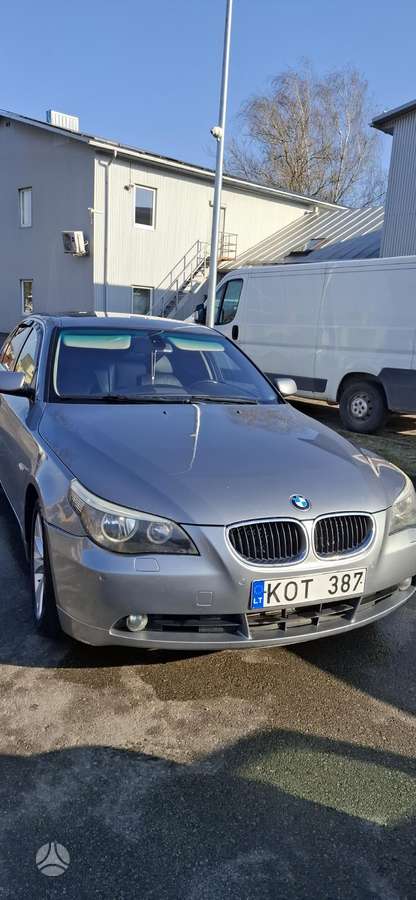 BMW 525, 2.5 l., Седан