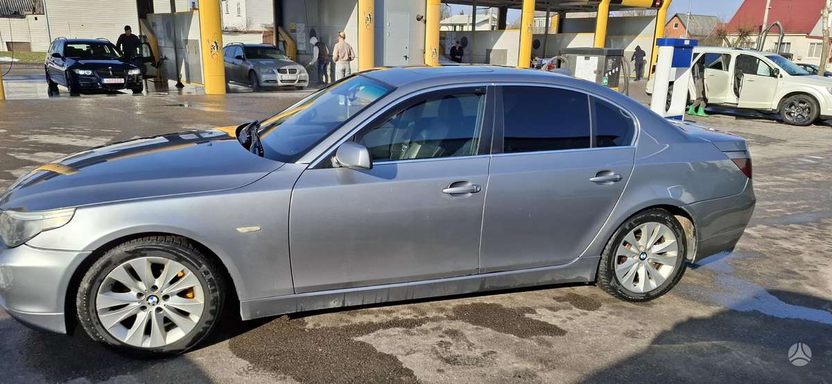 BMW 525, 2.5 l., Седан