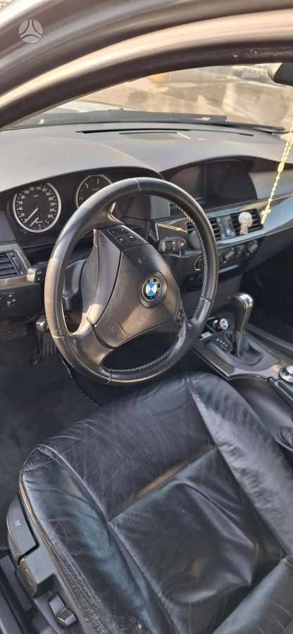 BMW 525, 2.5 l., Седан