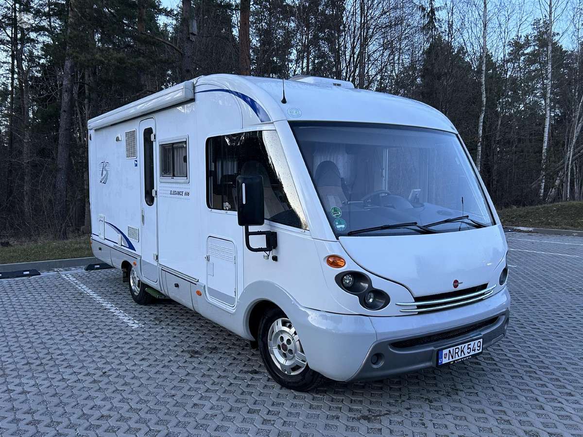 Bürstner Elegance 686i, campers