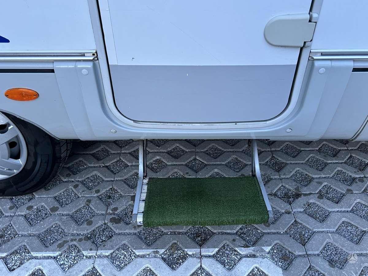 Bürstner Elegance 686i, campers