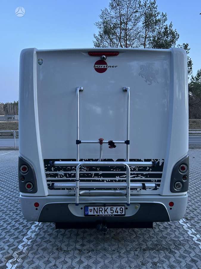 Bürstner Elegance 686i, campers