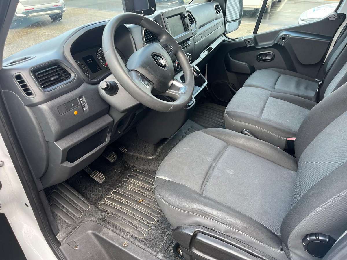 Renault Master, 2.3 l., Пассажирский микроавтобус