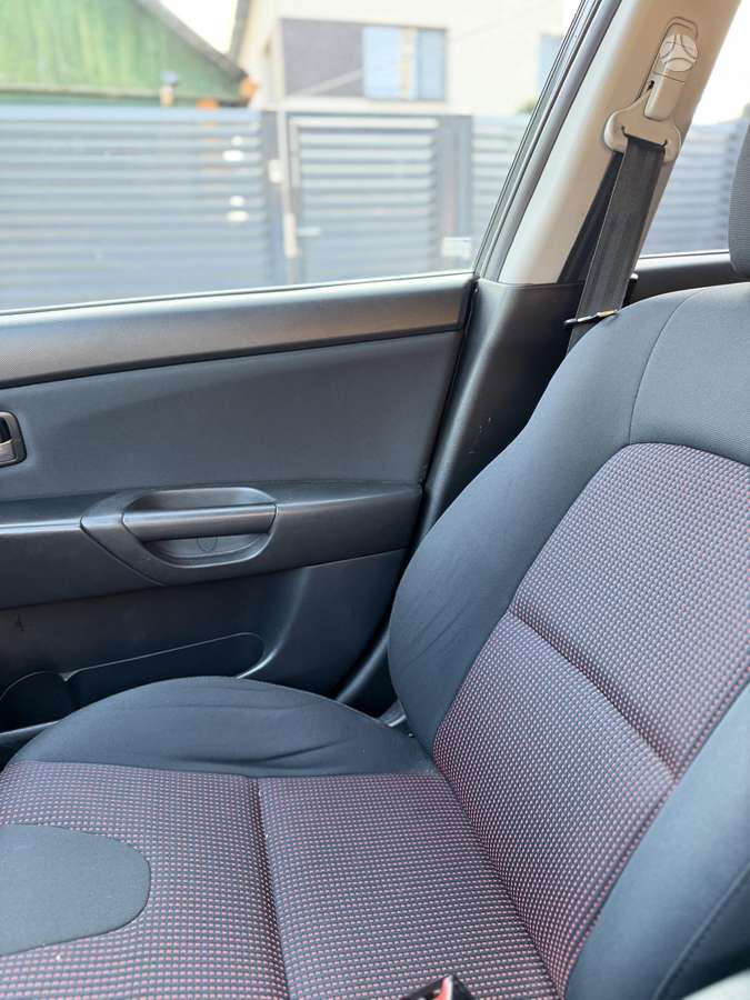 Mazda 3, 1.6 l., hatchback