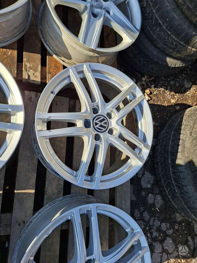 Dezent VW AUDI MB ET44, light alloy, R18