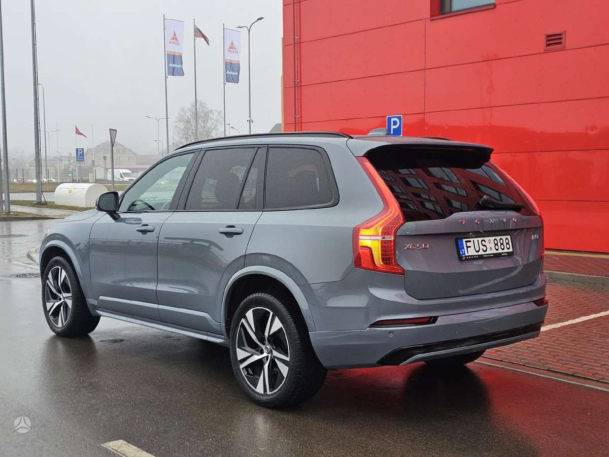 Volvo XC90 - 1