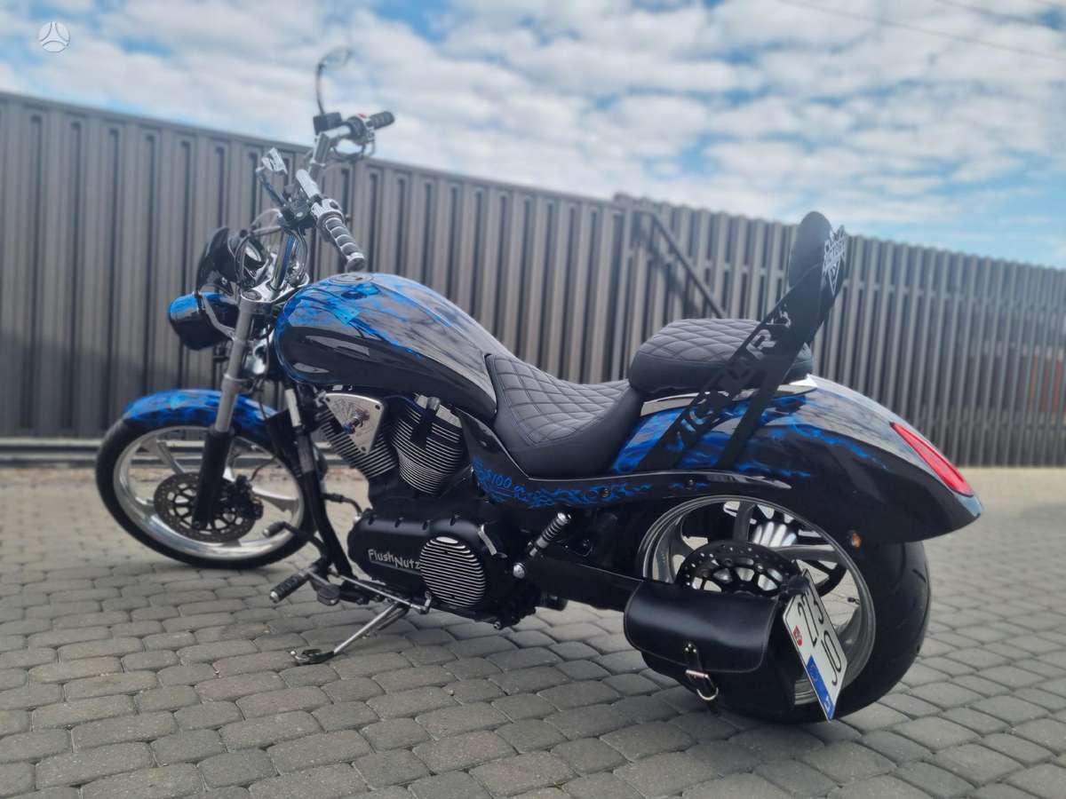 Victory Jackpot 1634cc, choppers