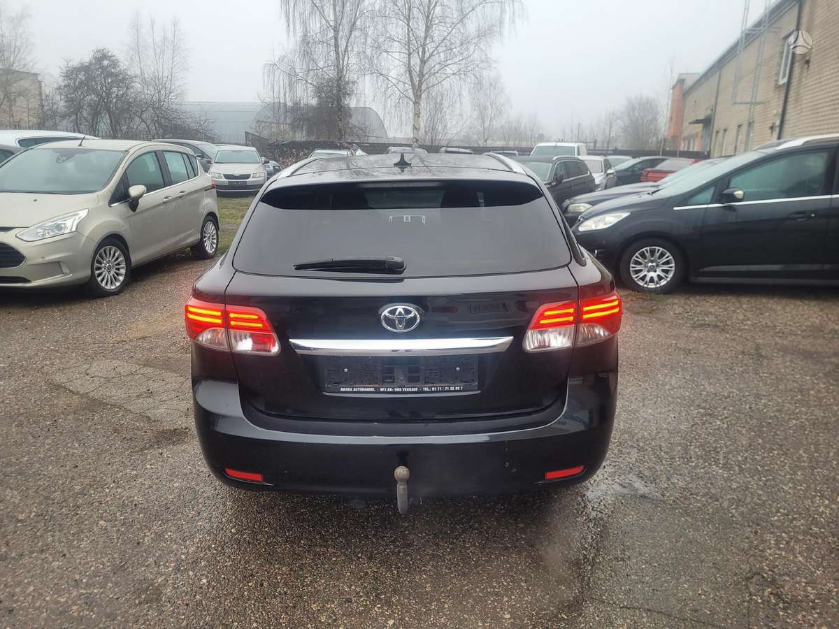 Toyota Avensis, 2.2 l., Универсал