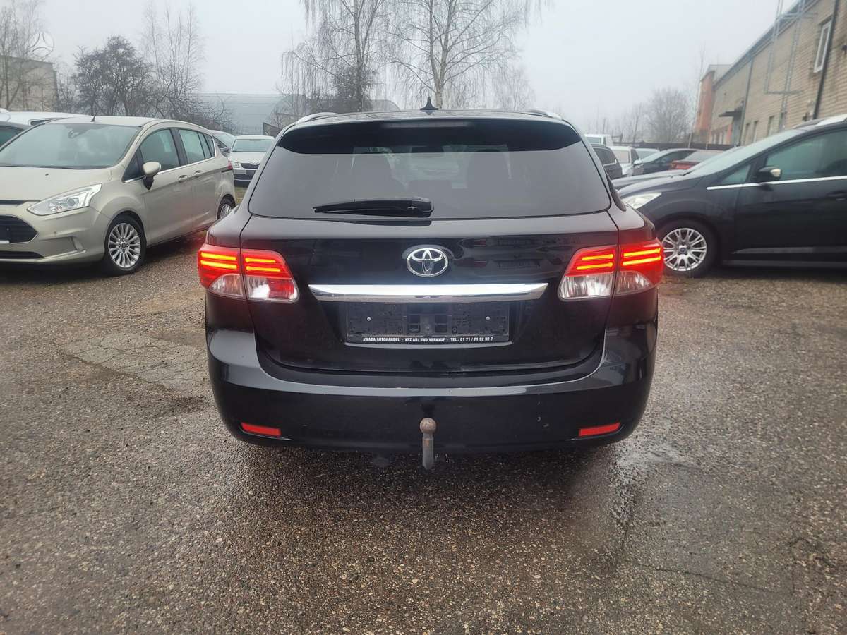 Toyota Avensis, 2.2 l., Универсал