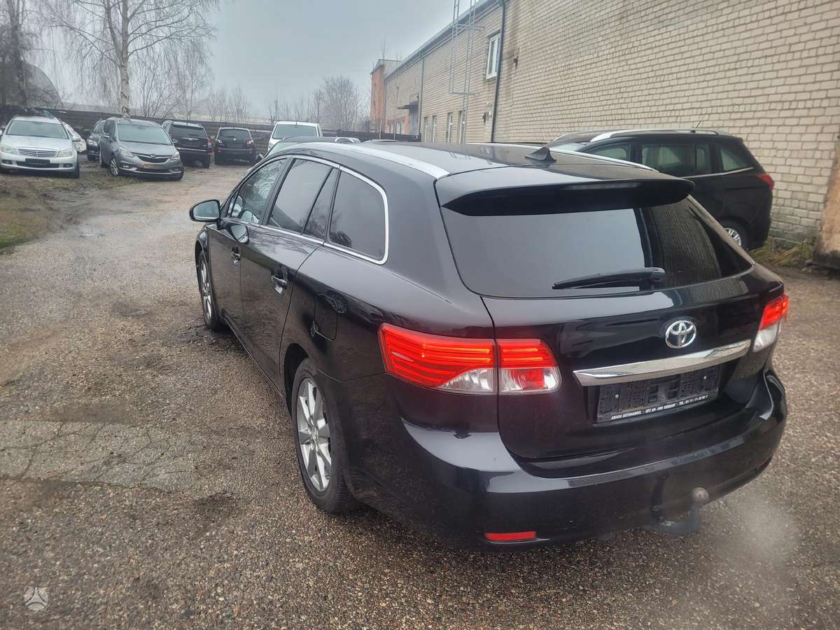 Toyota Avensis, 2.2 l., Универсал