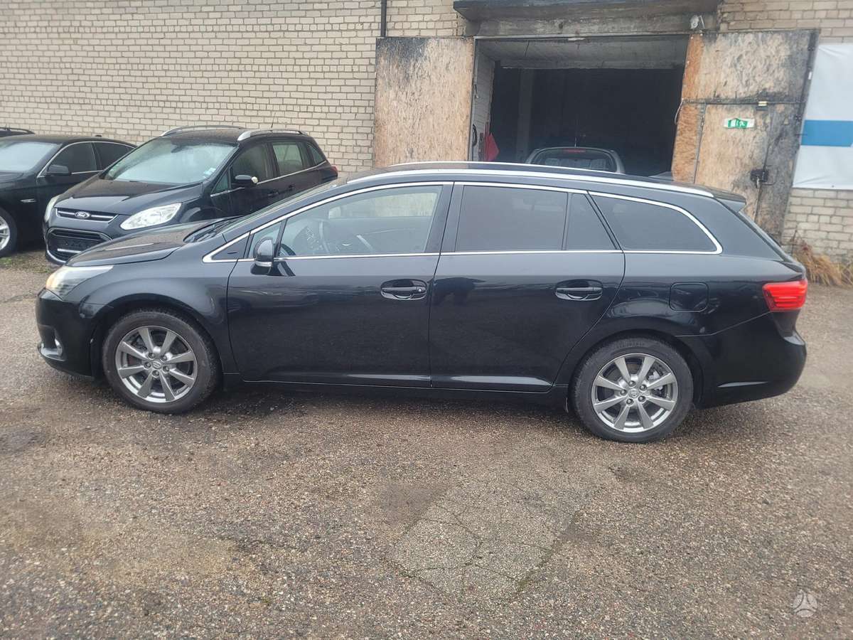 Toyota Avensis, 2.2 l., Универсал