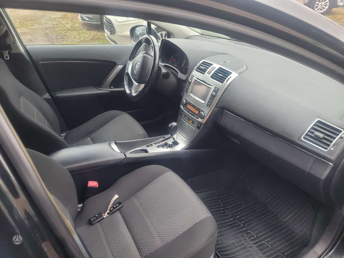 Toyota Avensis, 2.2 l., Универсал