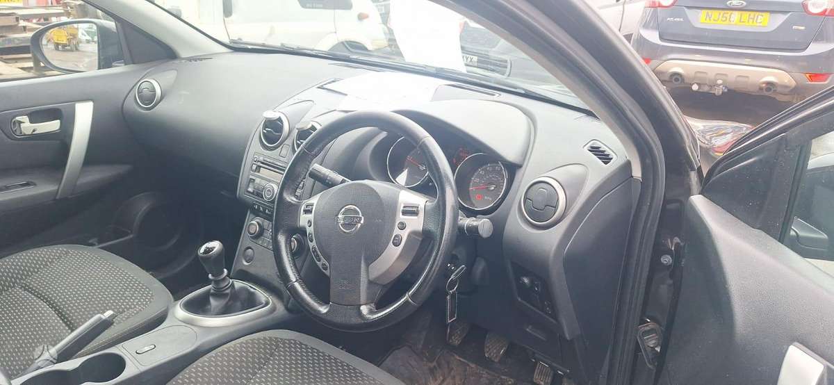 Nissan Qashqai по частям