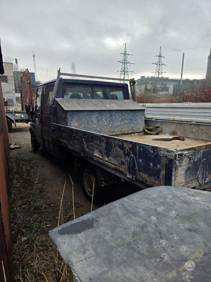 Ford Transit, Коммерческий