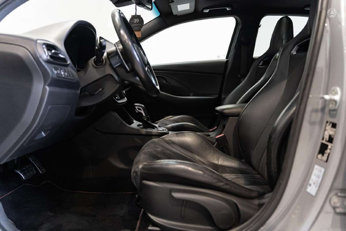 Hyundai i30, 2.0 l., hatchback