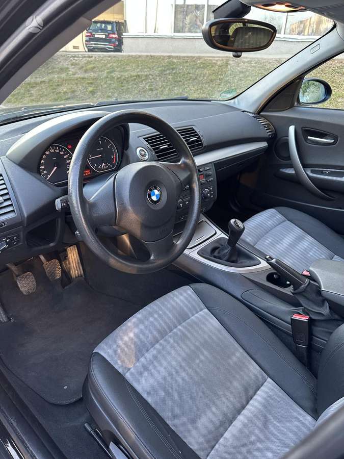 BMW 120, 2.0 l., hatchback