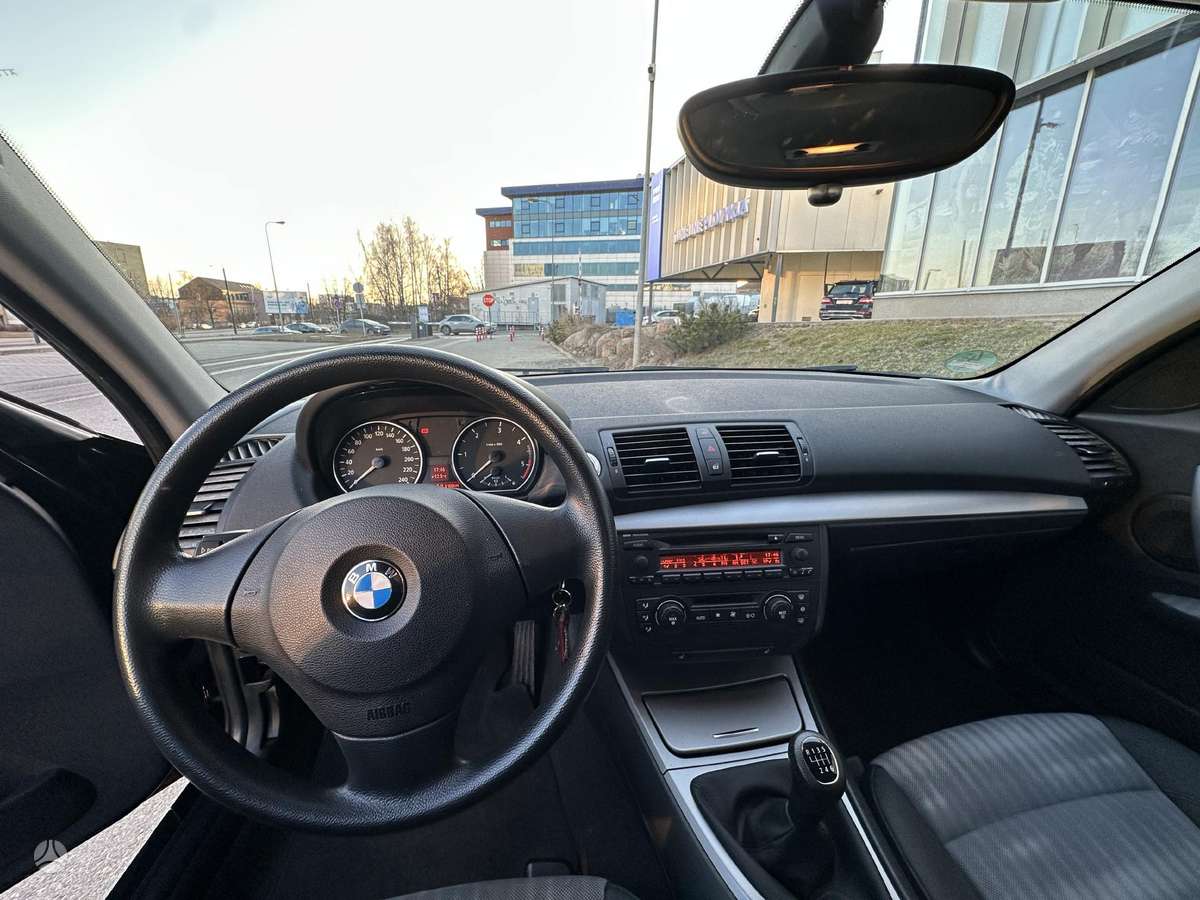 BMW 120, 2.0 l., hatchback