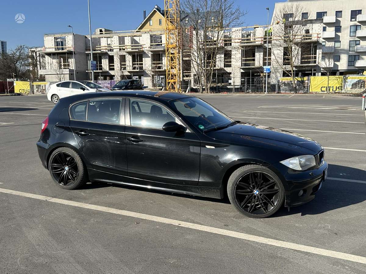 BMW 120, 2.0 l., hatchback