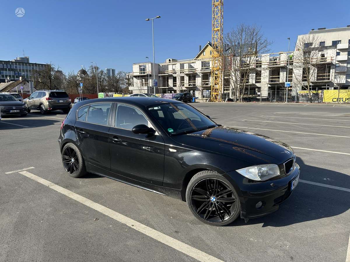 BMW 120, 2.0 l., hatchback