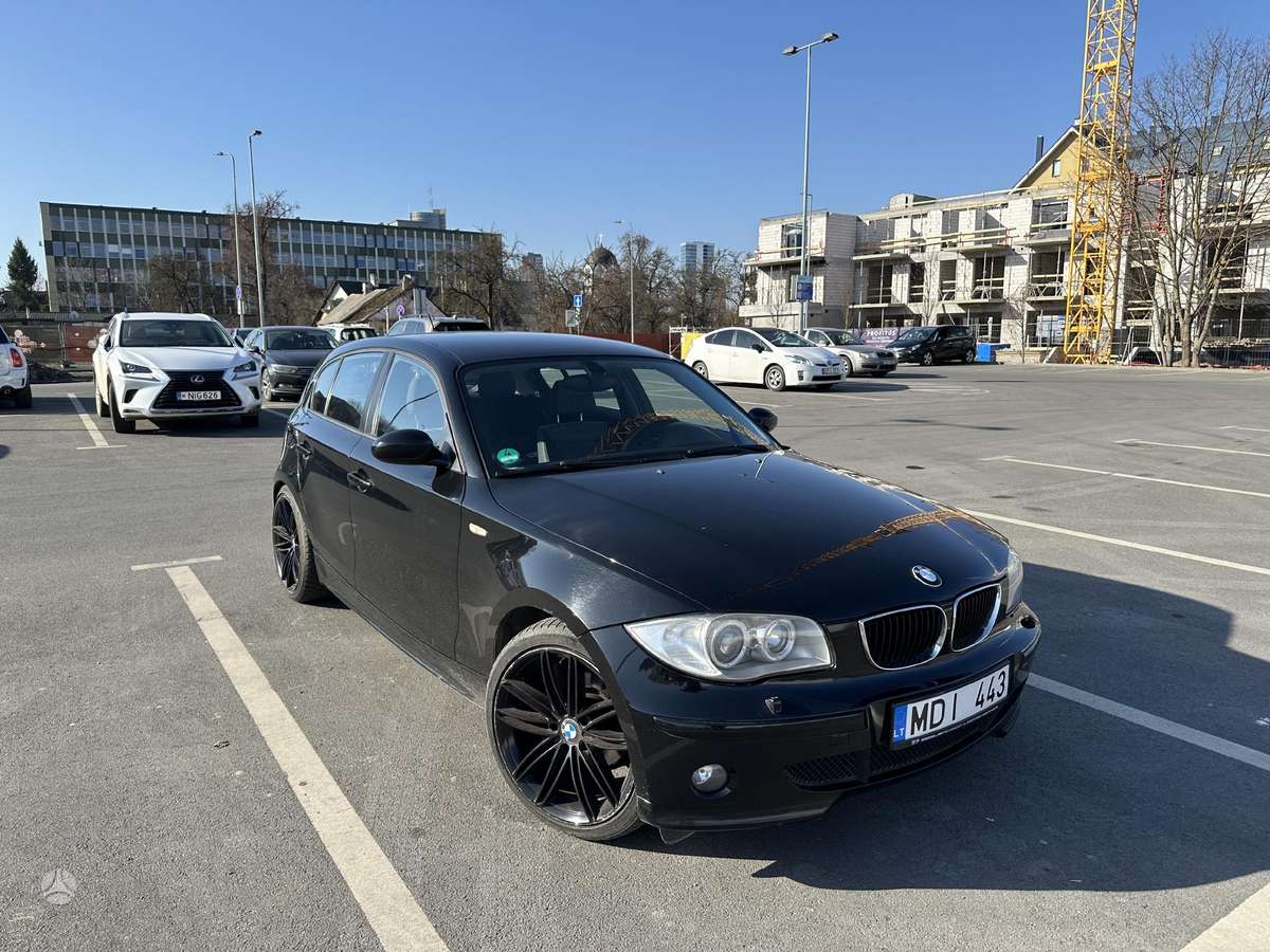 BMW 120, 2.0 l., hatchback