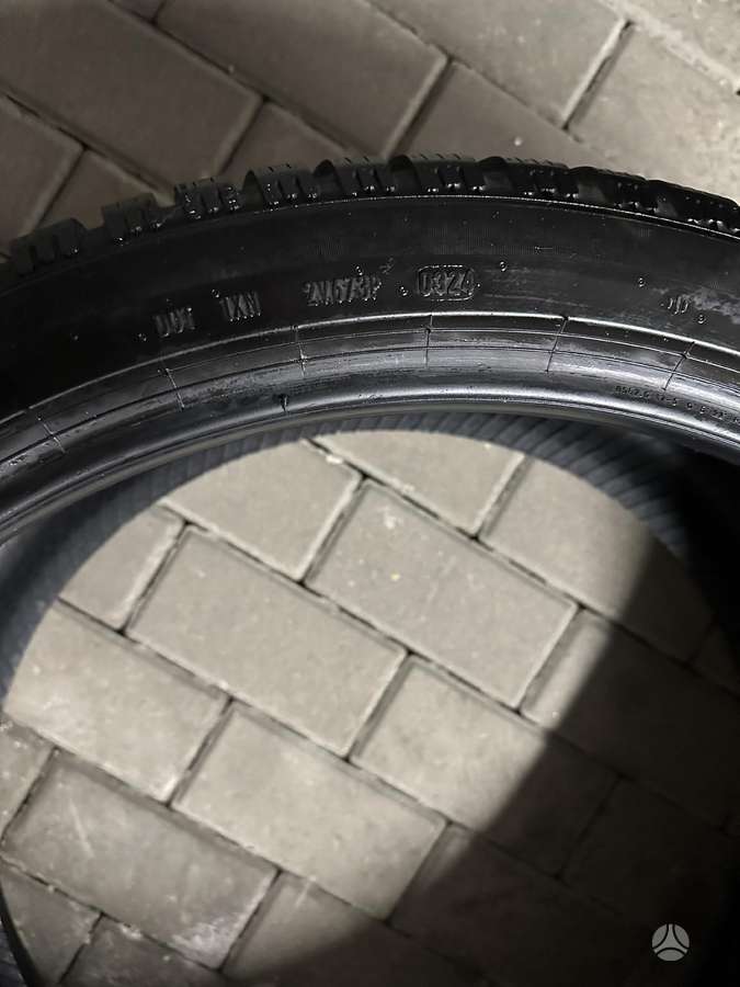 Pirelli 2 Scorpion, universalios 325/30 R23