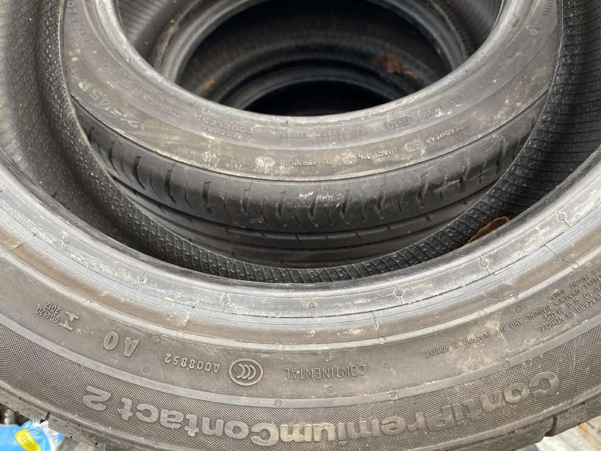 Continental PremiumContact 2, vasarinės 215/45 R16