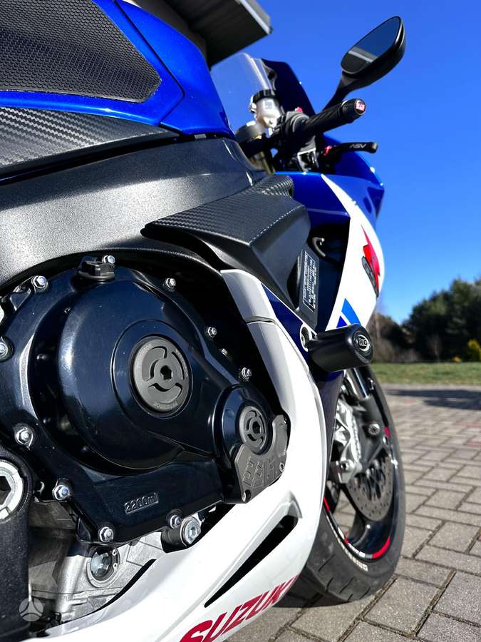 Suzuki GSX-R 750cc, superbikes