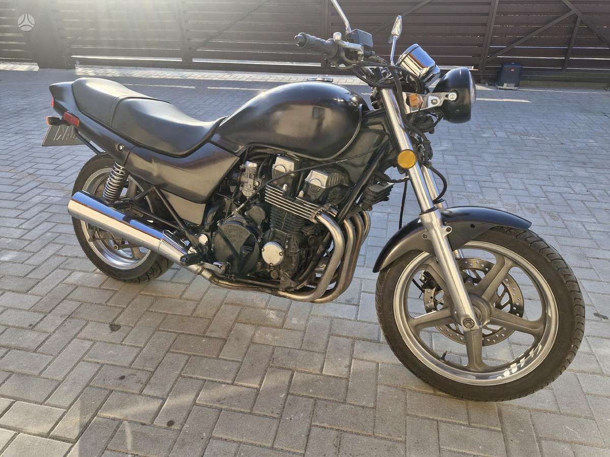 Honda CB 750cc, street / classic