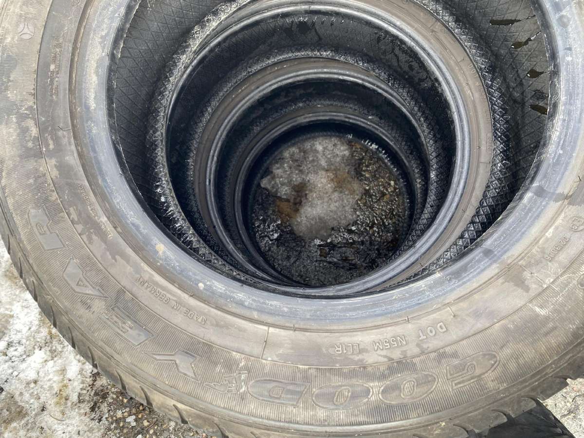 Goodyear Efficient grip, summer 215/60 R16