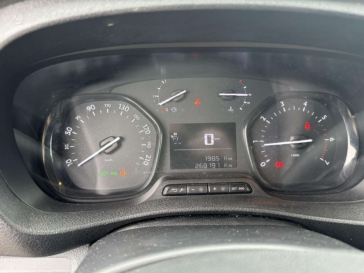 Peugeot Expert - 11
