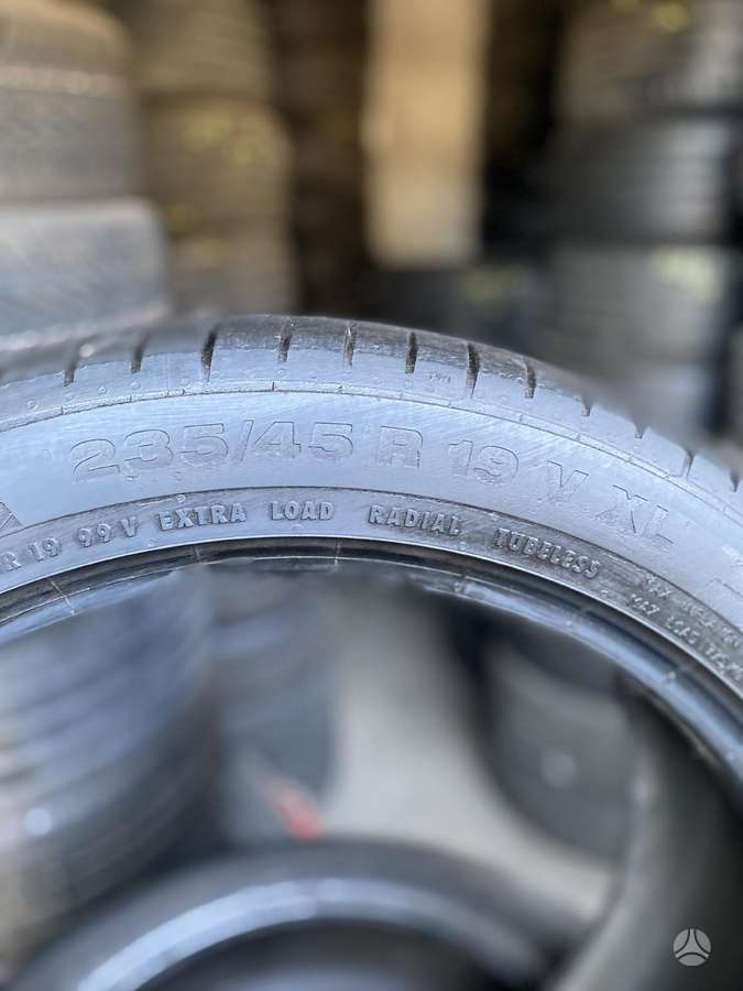 Continental, vasaras 235/45 R19