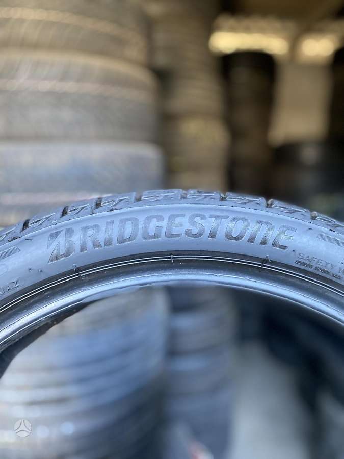 Bridgestone 2024 m, летние 225/40 R19