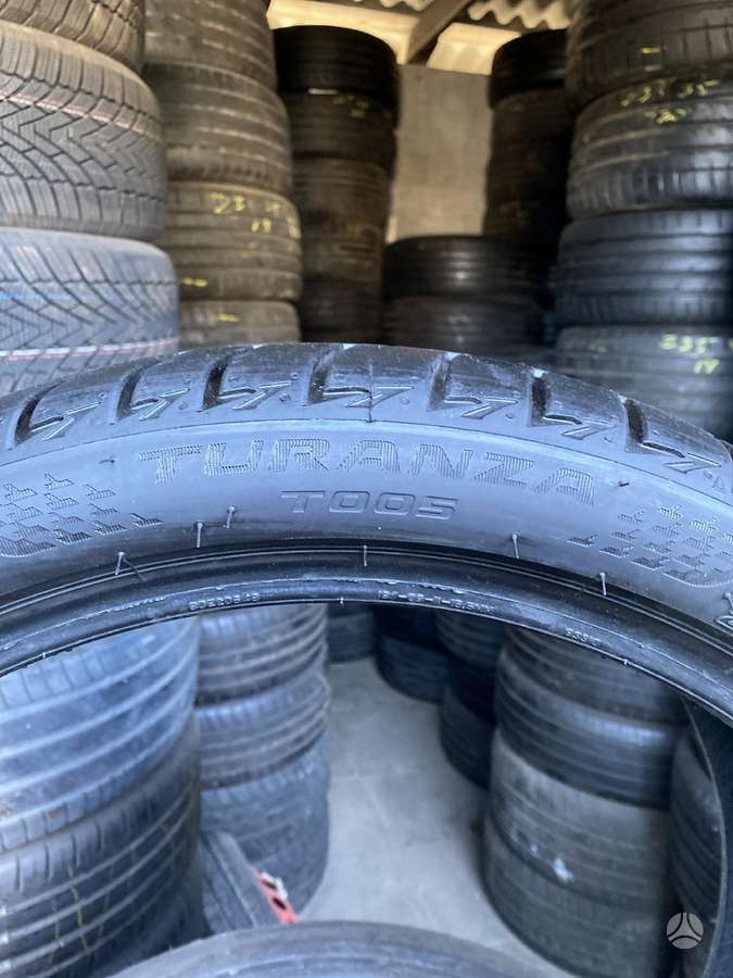 Bridgestone 2024 m, летние 225/40 R19