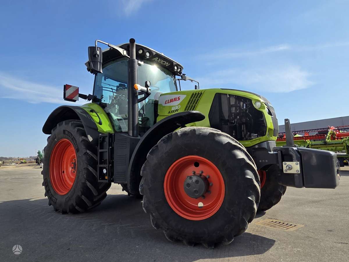 Claas Axion 830, traktori