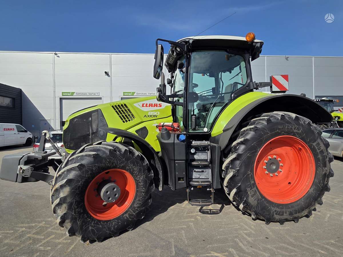 Claas Axion 850, tractors