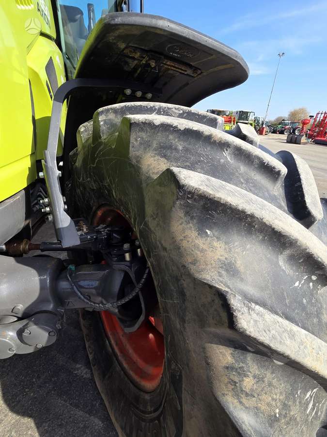Claas Axion 850, tractors