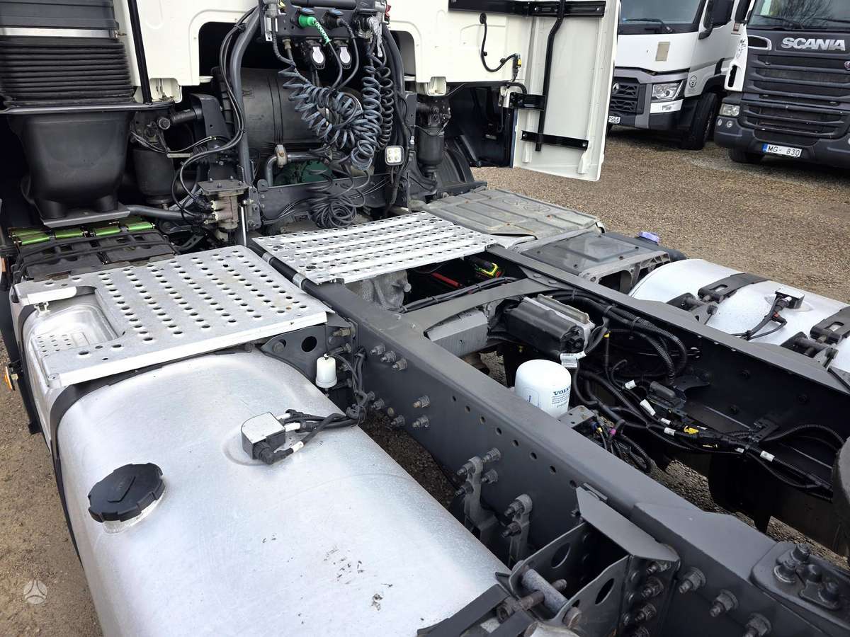 Volvo FH460 Euro6 SMART2, double sleeper