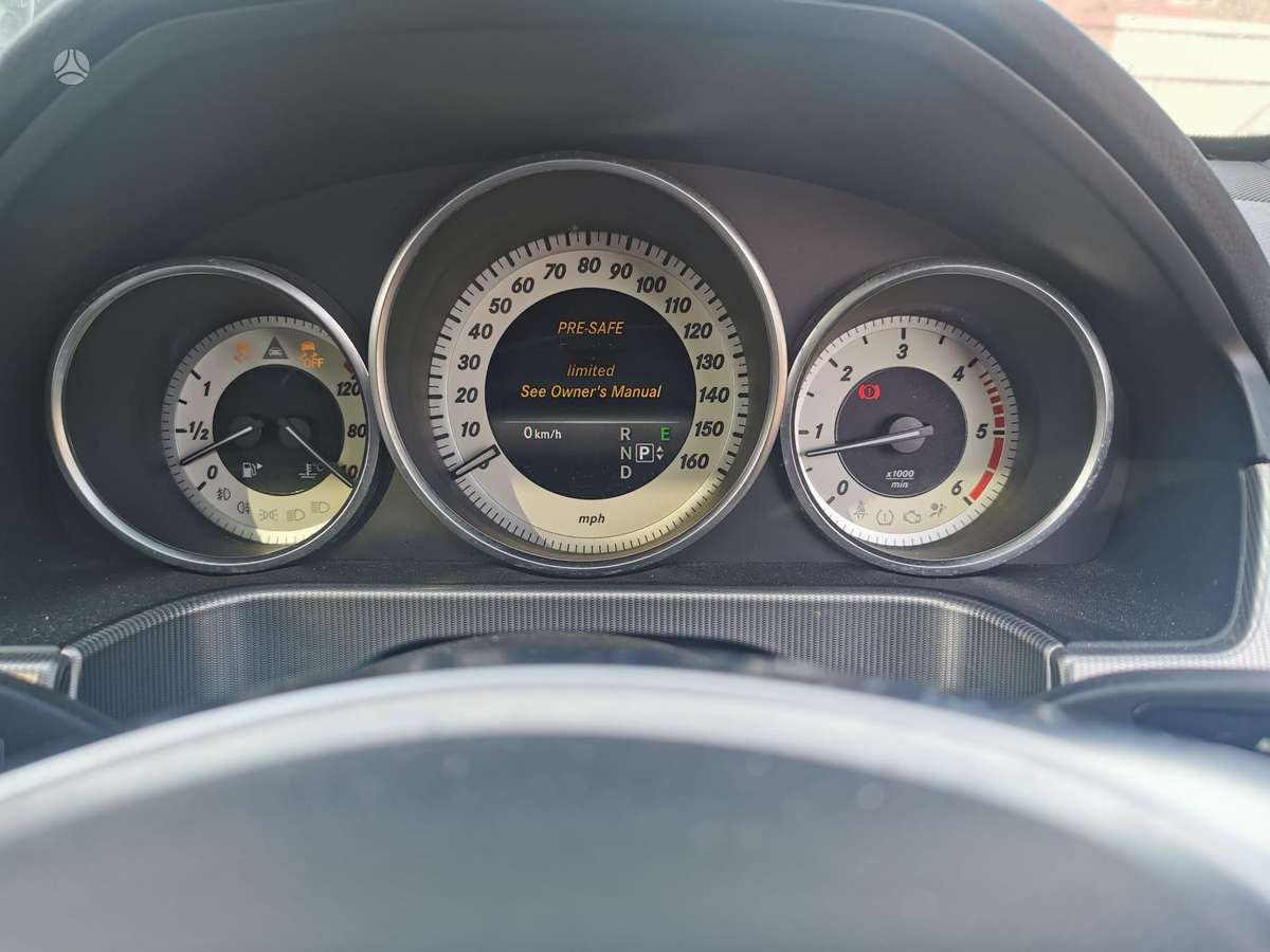Mercedes-Benz E350 rezerves daļās